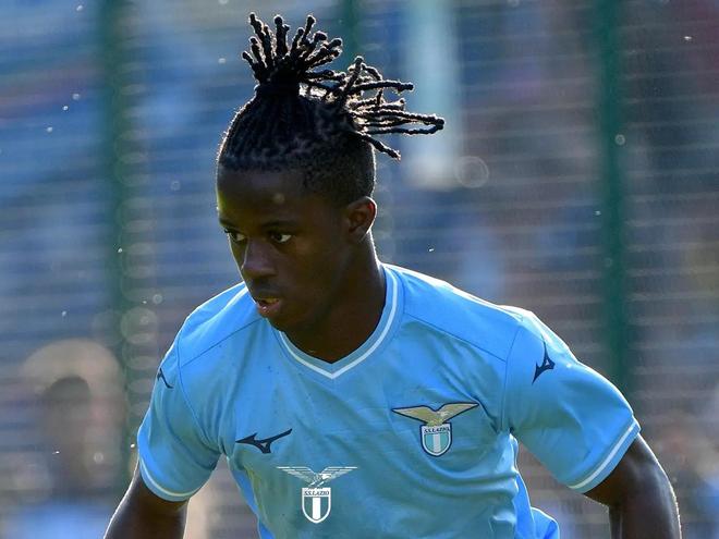 拼搏和战术 拼搏和战术